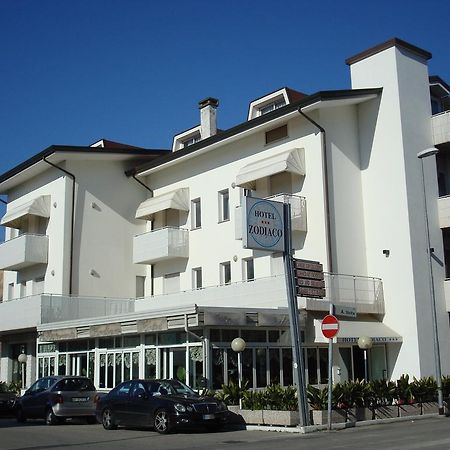 Hotel Zodiaco Лидо-ди-Езоло Экстерьер фото