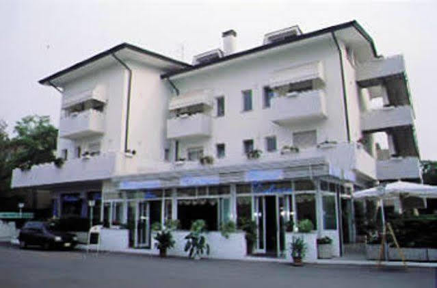 Hotel Zodiaco Лидо-ди-Езоло Экстерьер фото