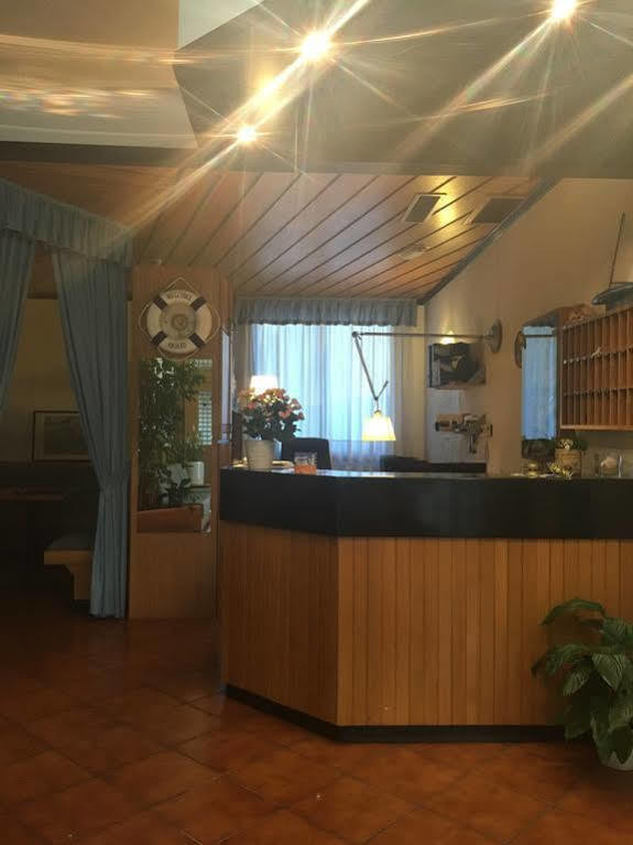 Hotel Zodiaco Лидо-ди-Езоло Экстерьер фото